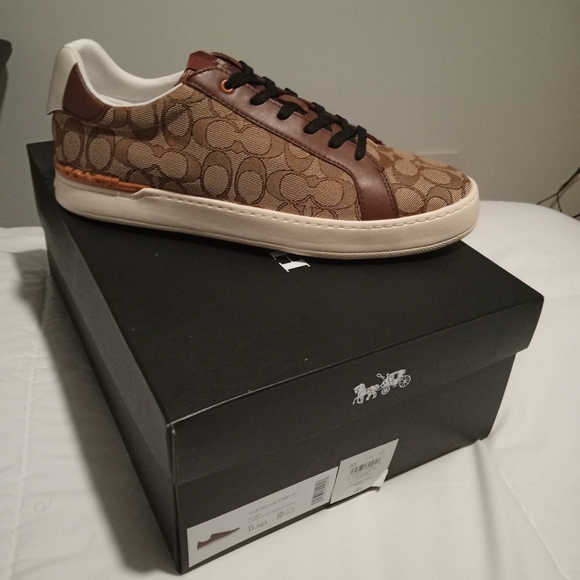 shoes - Picture 6 of 6